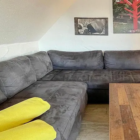 Luftschloss Baum 6 Apartment *