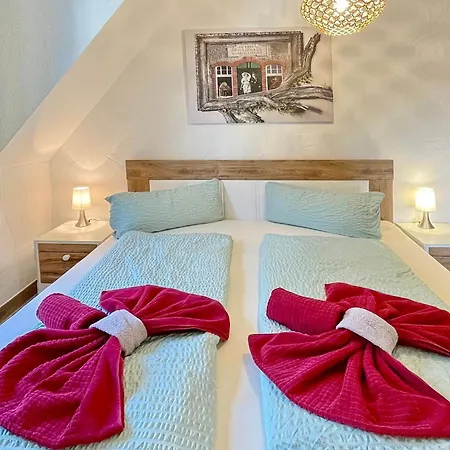 Luftschloss Baum 6 *