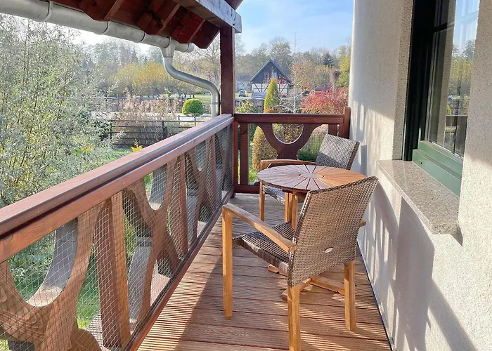 Luftschloss Baum 6 Apartment *